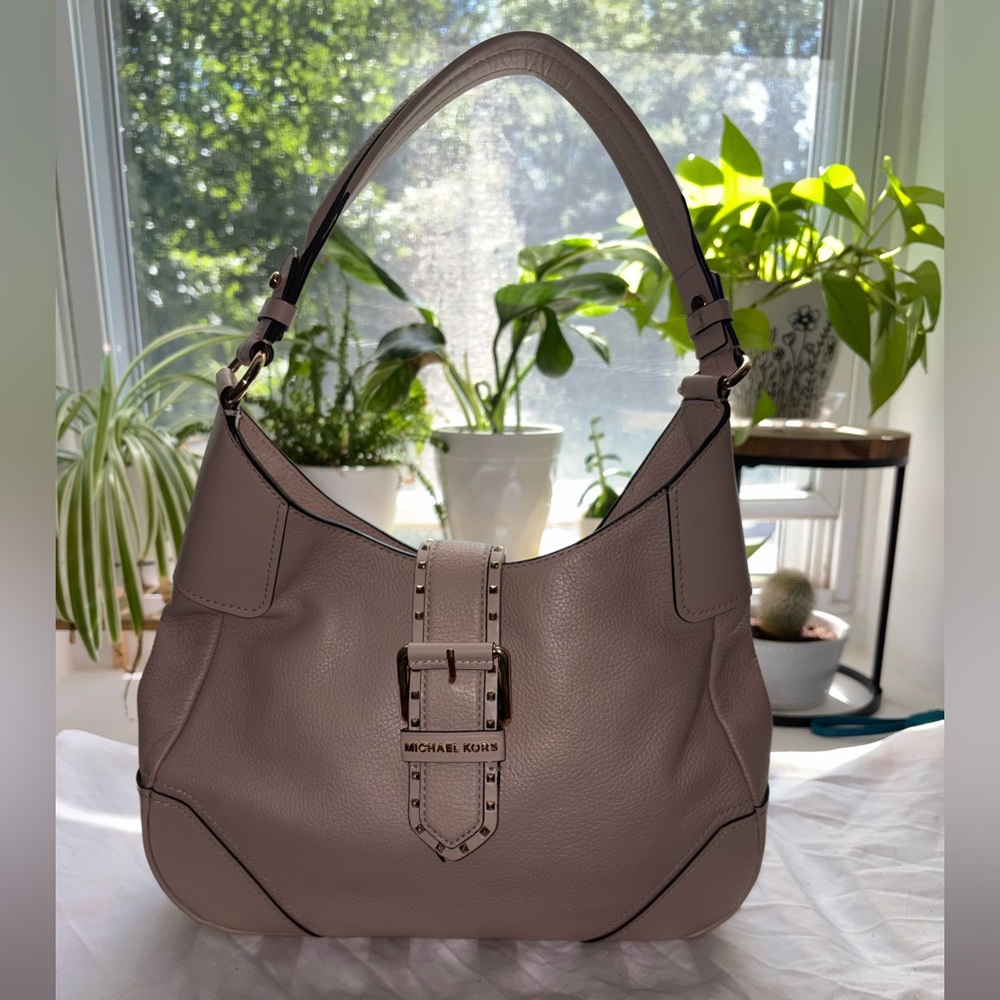 Michael Kors Powder Pink Pebbled Leather Shoulder Hobo with Gold Hardware - Picture 9 of 10